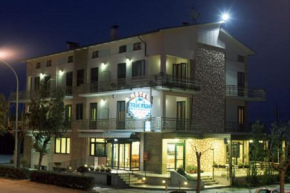  Hotel Rivamare  Массиньяно
